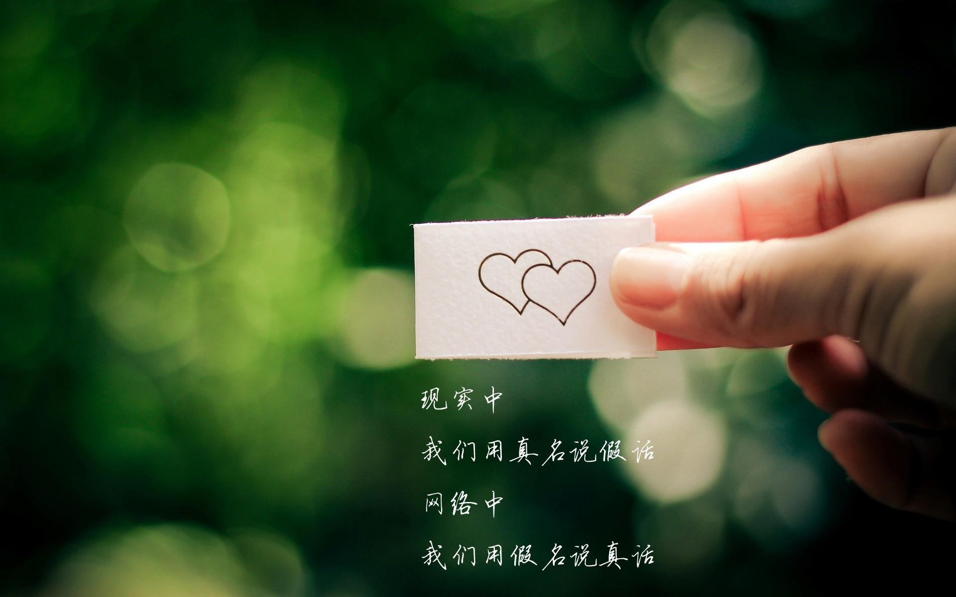 战术演变:教练如何根据比赛局势调整阵型?,比赛前教练在排兵布阵时的想法是