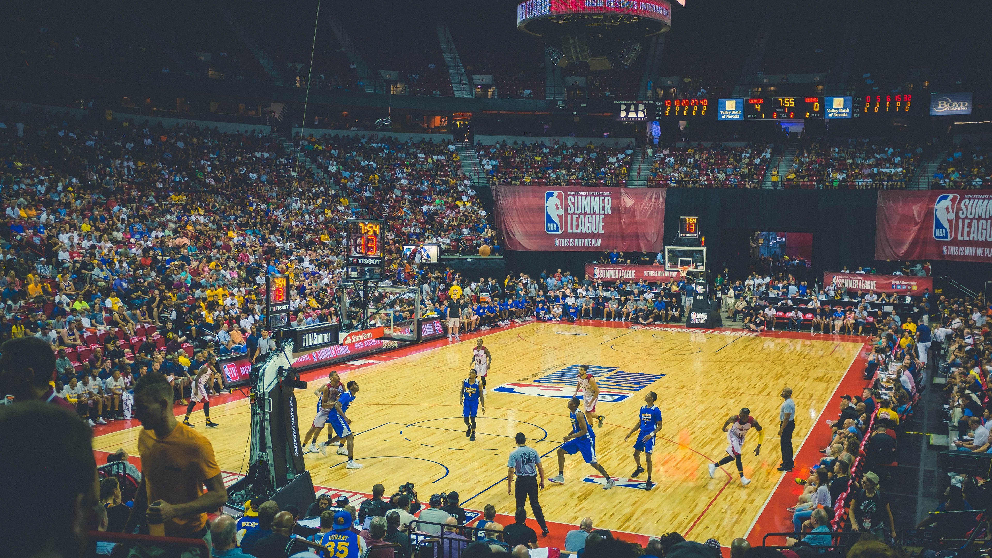 阿联酋男篮在西亚锦标赛中表现不俗，期待奥运出线